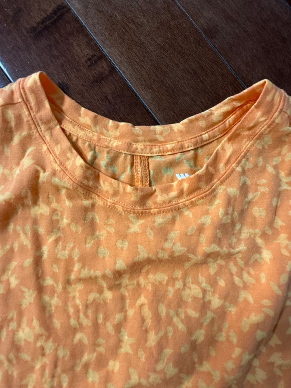 All in Motion Women’s Orange Cheetah Print Cropped Workout Tank, size XXL - Picture 5 of 7